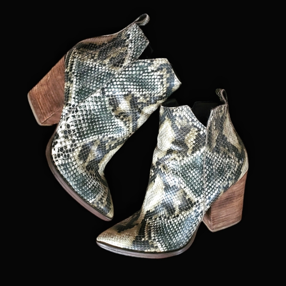 Guess Snakeskin Look Point Toe Booties. Size 8.5m… - image 1